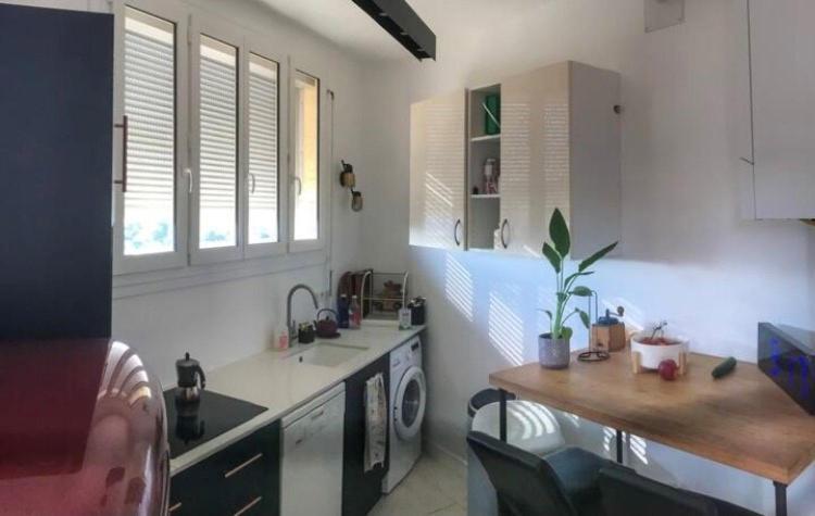 Rue La Fayette Homestay Paris