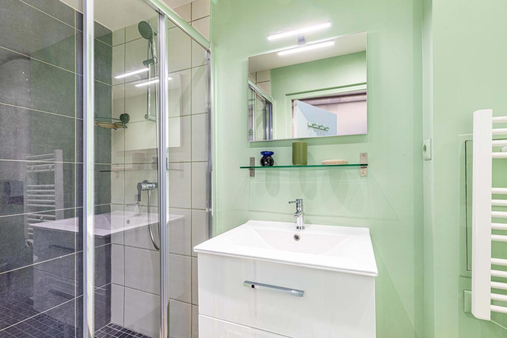 Guestready - Artist Loft With A Vertical Garden Apartment *