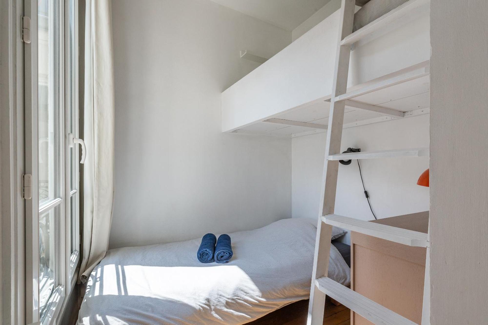 Entre Montmartre Et Canal Saint Martin-gare Du Nord Apartment
