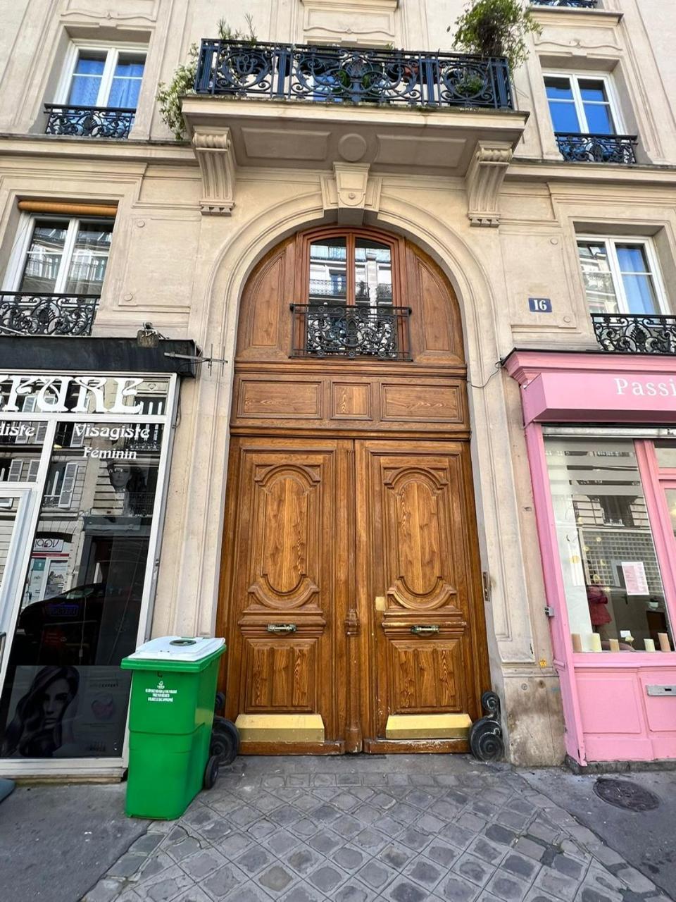 Bastille Bercy Gare De Lyon Climatisee 9m2 Ideal 1 Pers ,max 2 Pers *