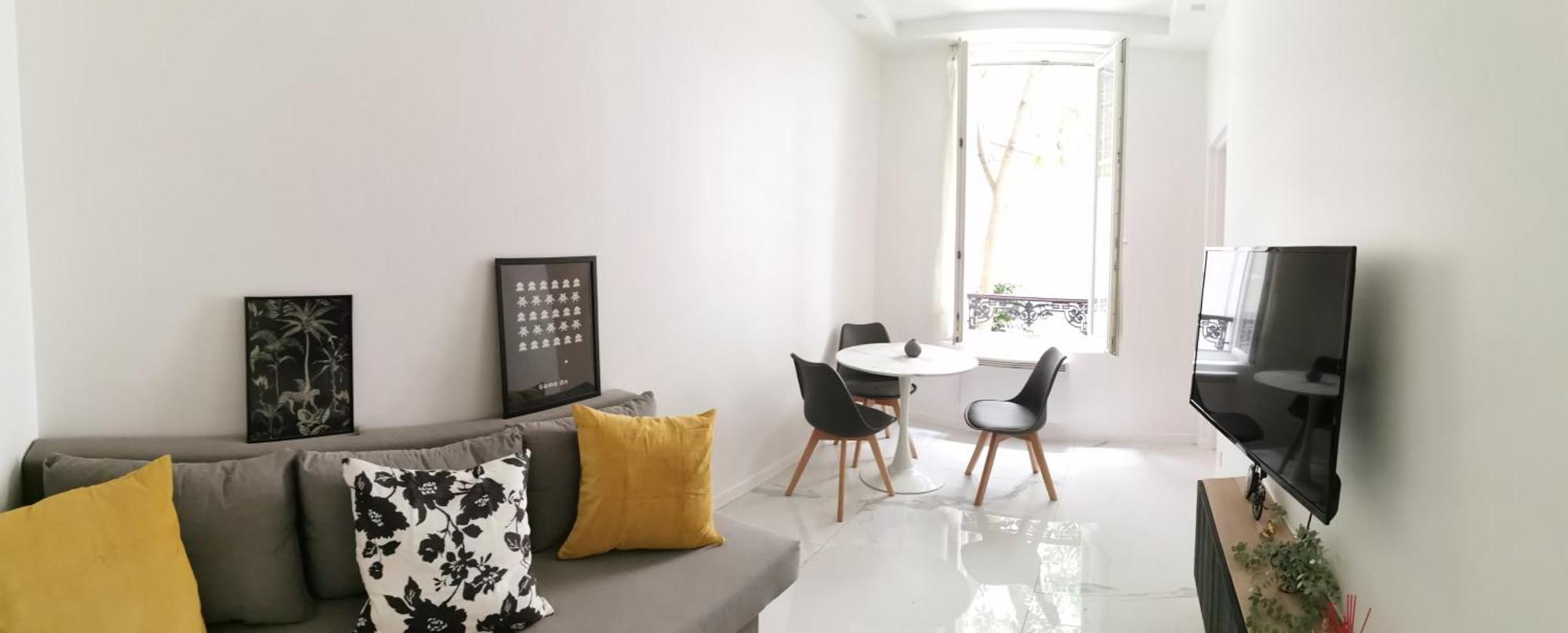 Apartment 12e Paris