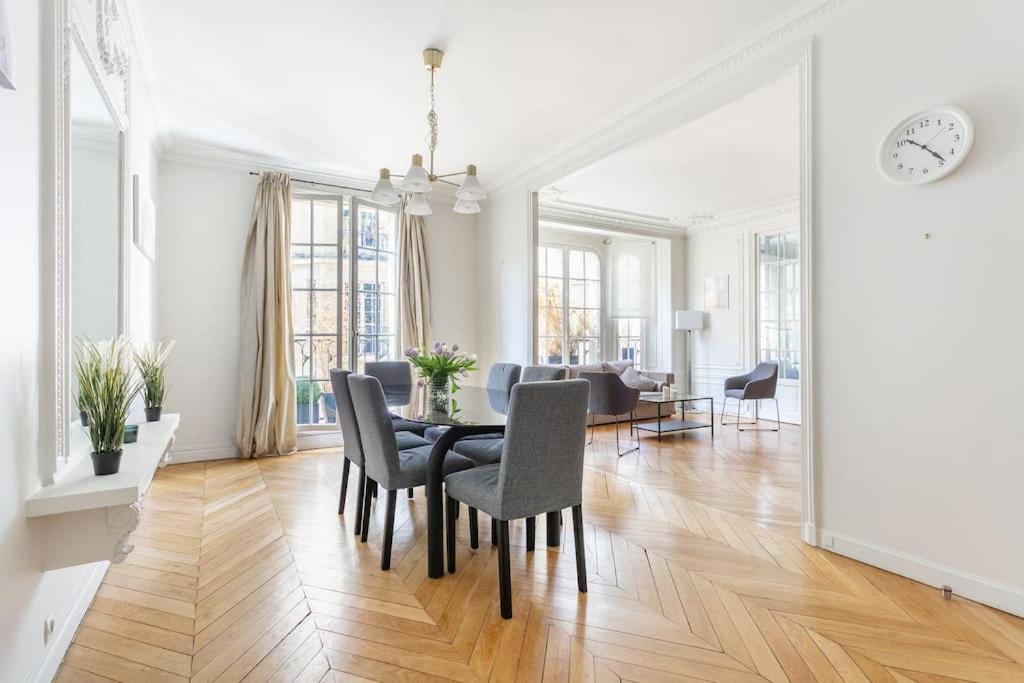 Apartment Elegant Haussmannien De Luxe Proche Du Trocadero Et De La Tour Eiffel Paris