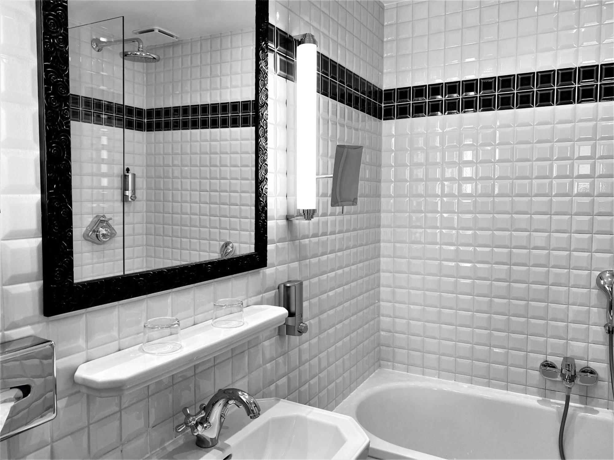 Hotel Le Cercle Tour Eiffel 3*