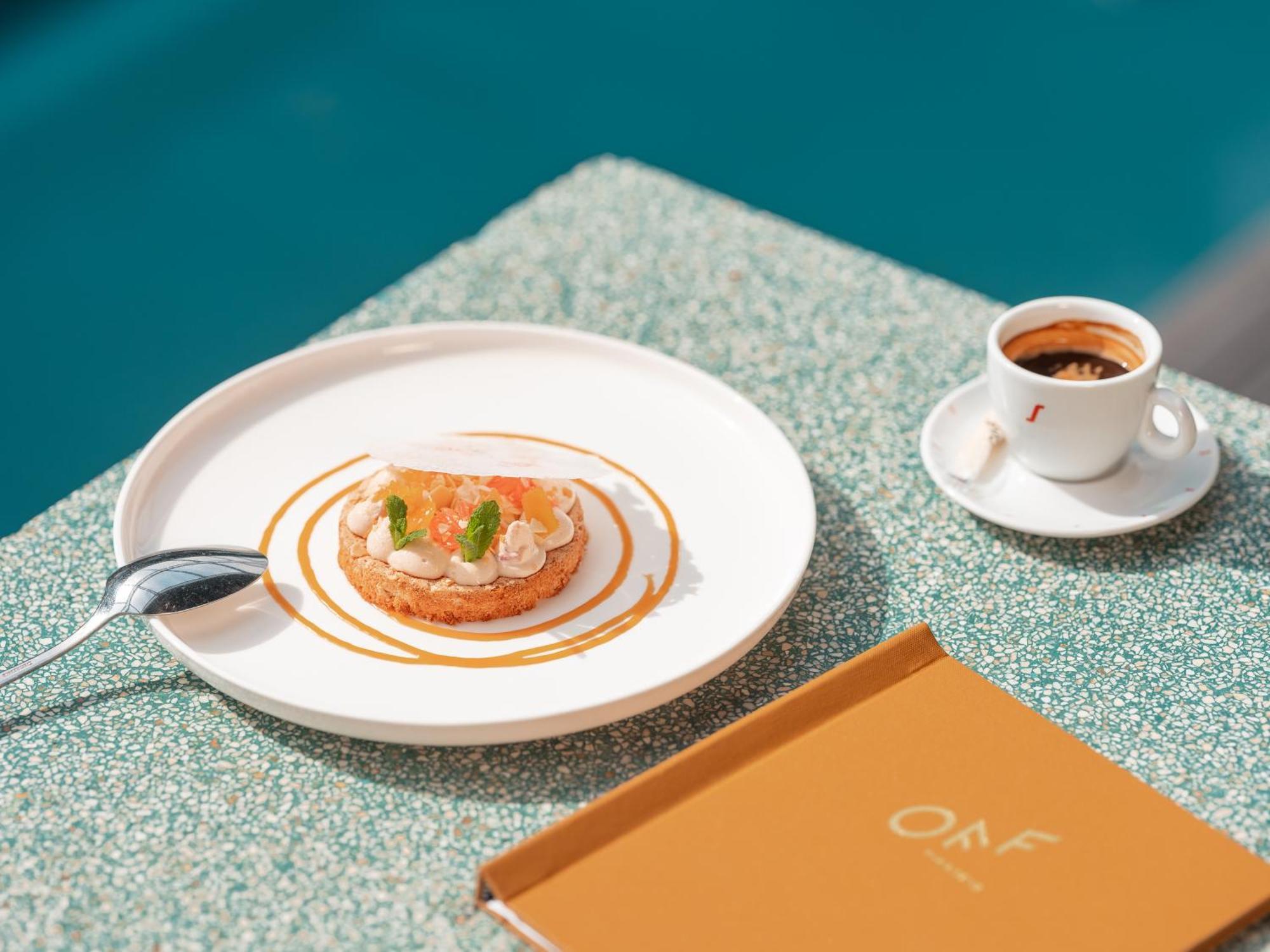 Off Seine Hotel