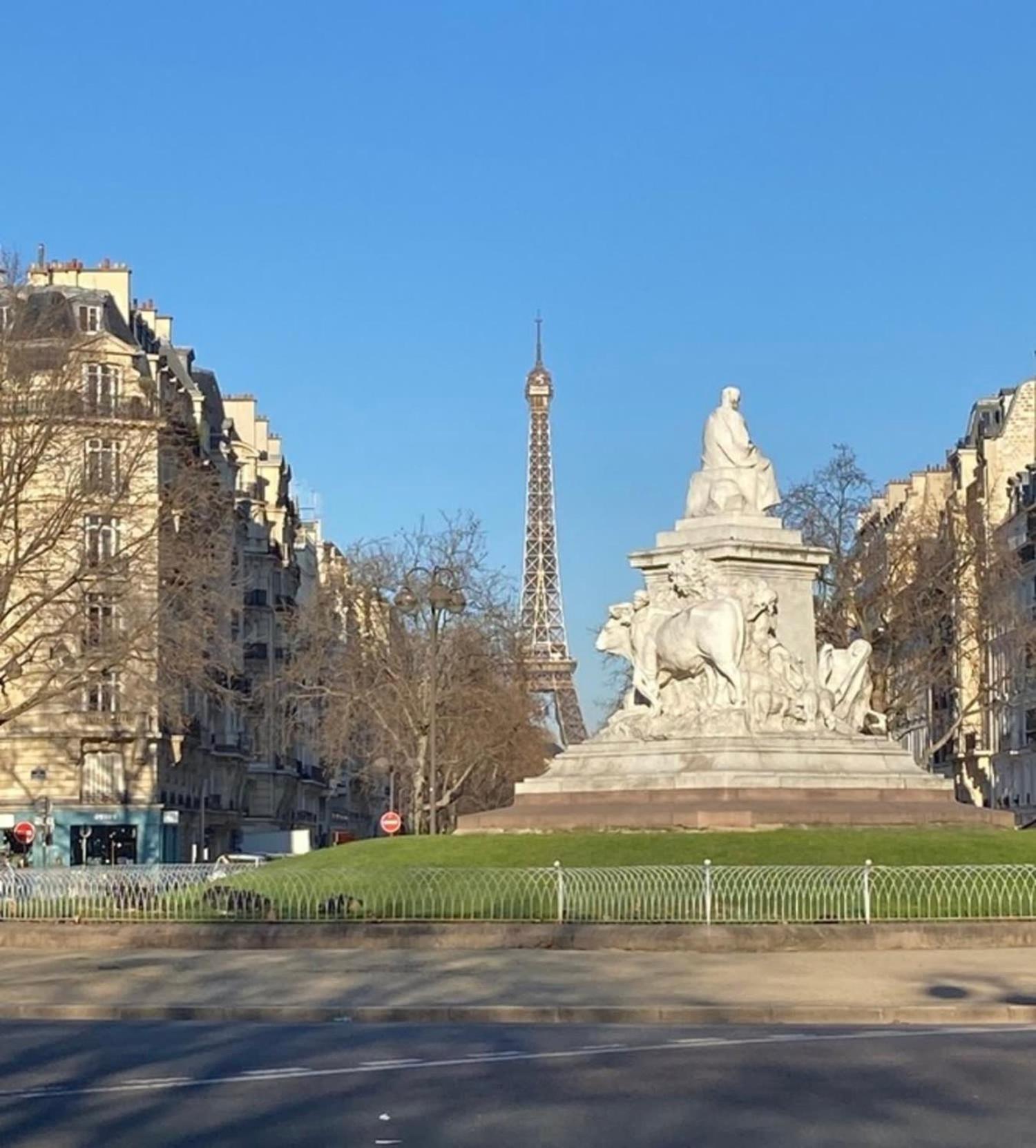 Eiffel Tower & Invalides - Superb *