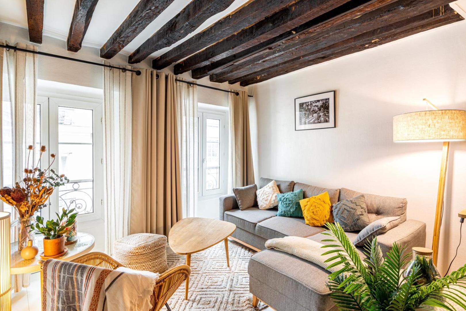 Apartment Guestready - Exposed Beams Flat Near Le Marais Paris