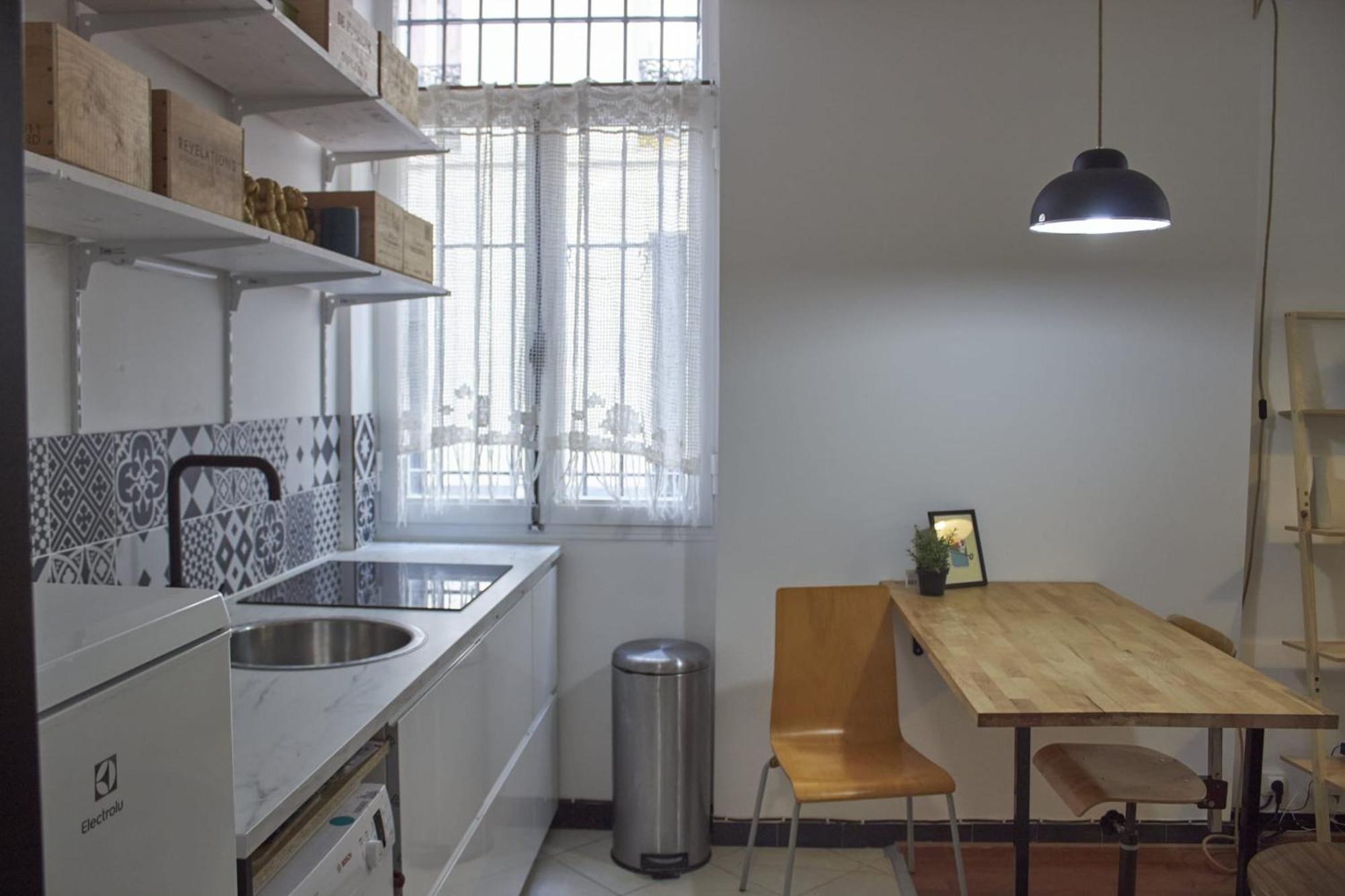 Practical And Cosy Nest In A Good Location *
