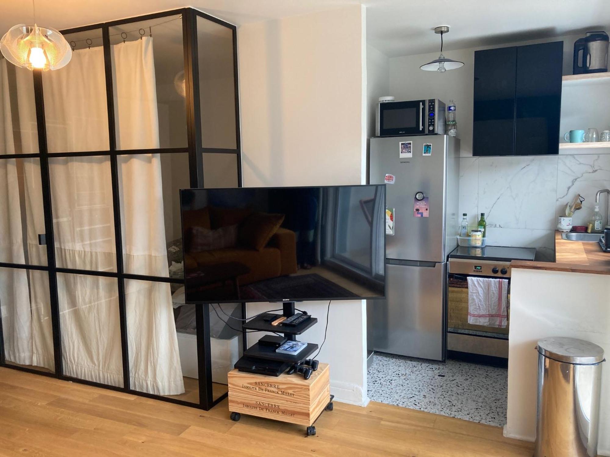 Apartment Quietude Au Village Jourdain Paris