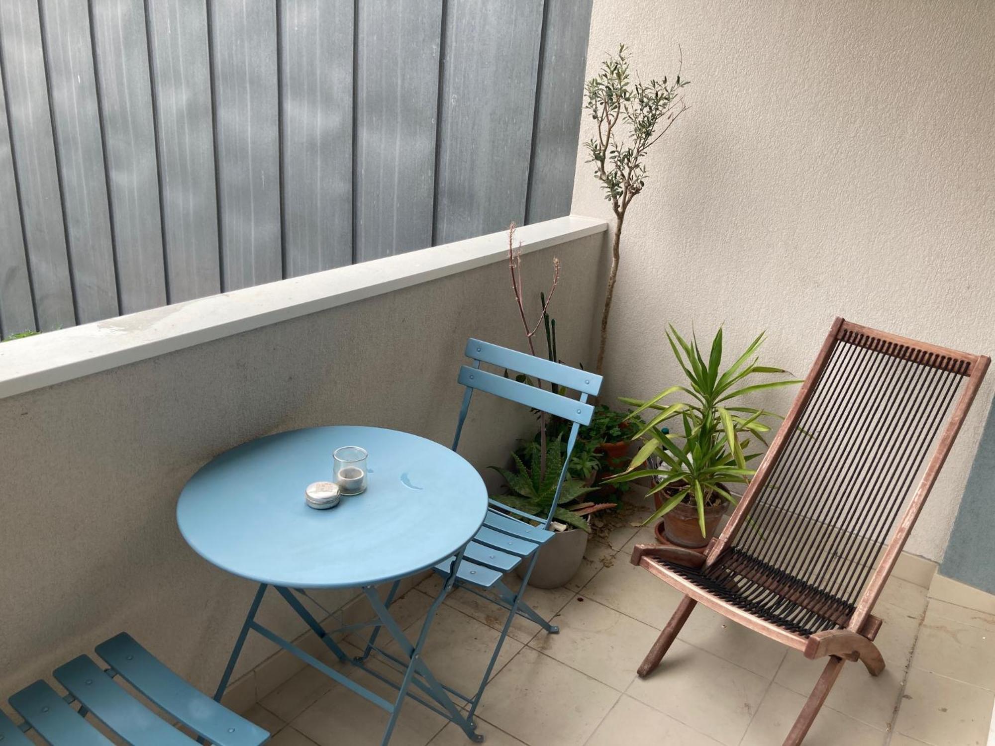 Apartment Quietude Au Village Jourdain Paris