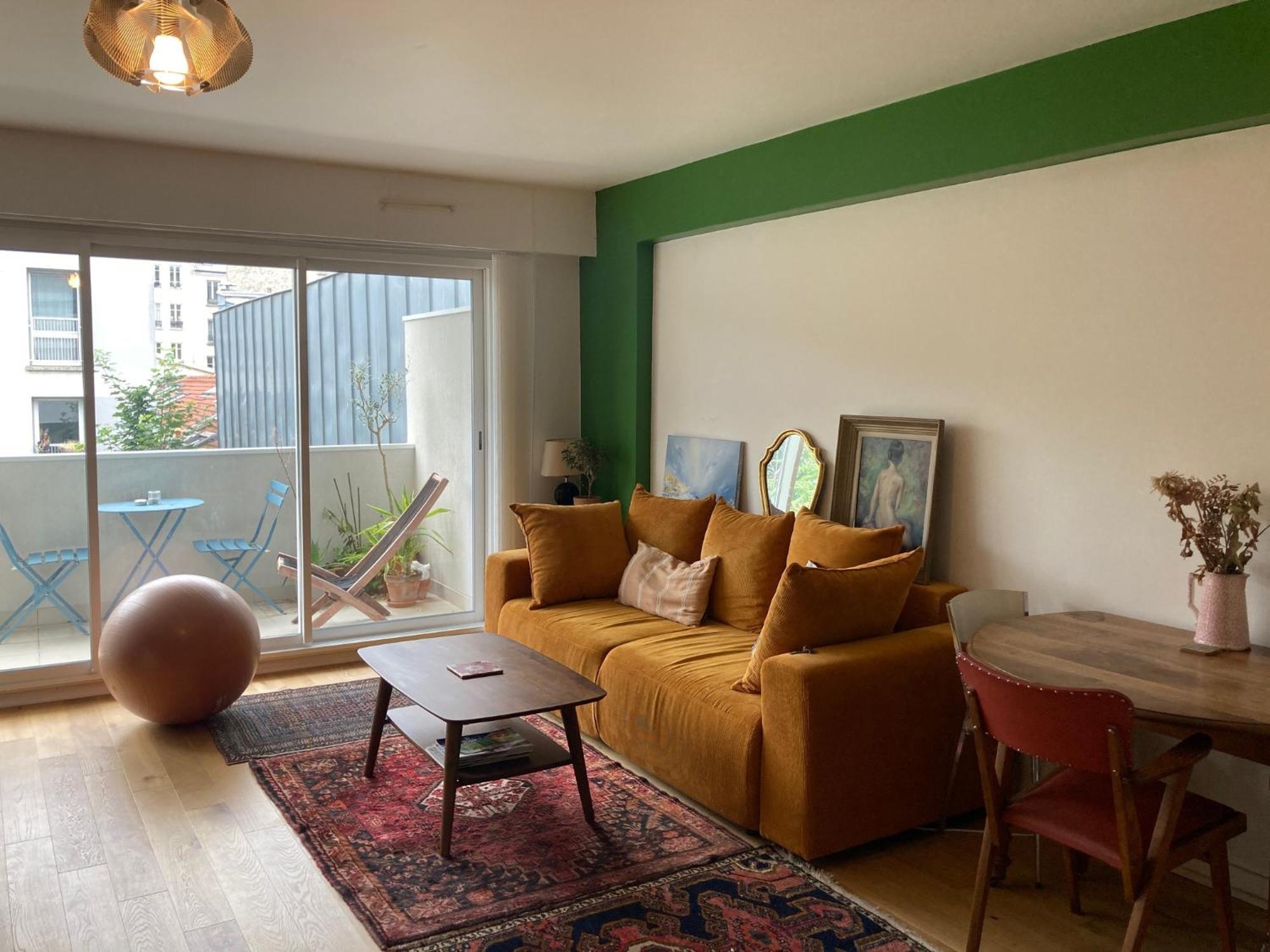 Apartment Quietude Au Village Jourdain Paris