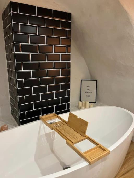 Cosy Near Eiffel Tower Apartment Paris