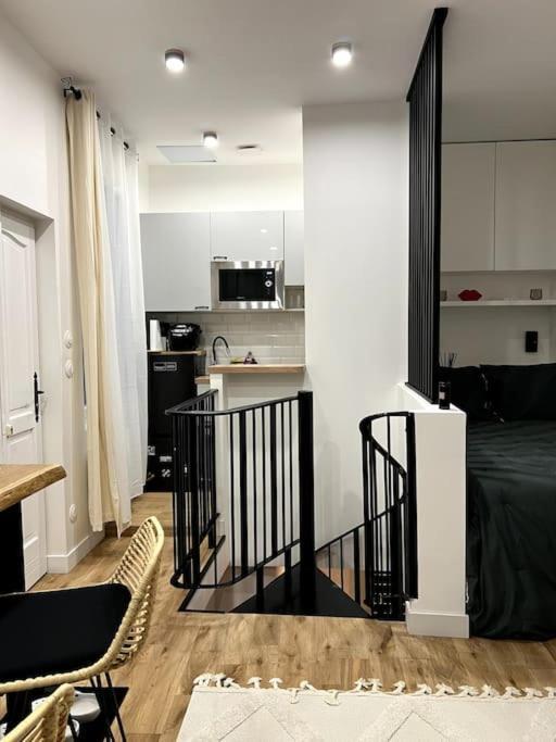 Cosy Near Eiffel Tower Apartment