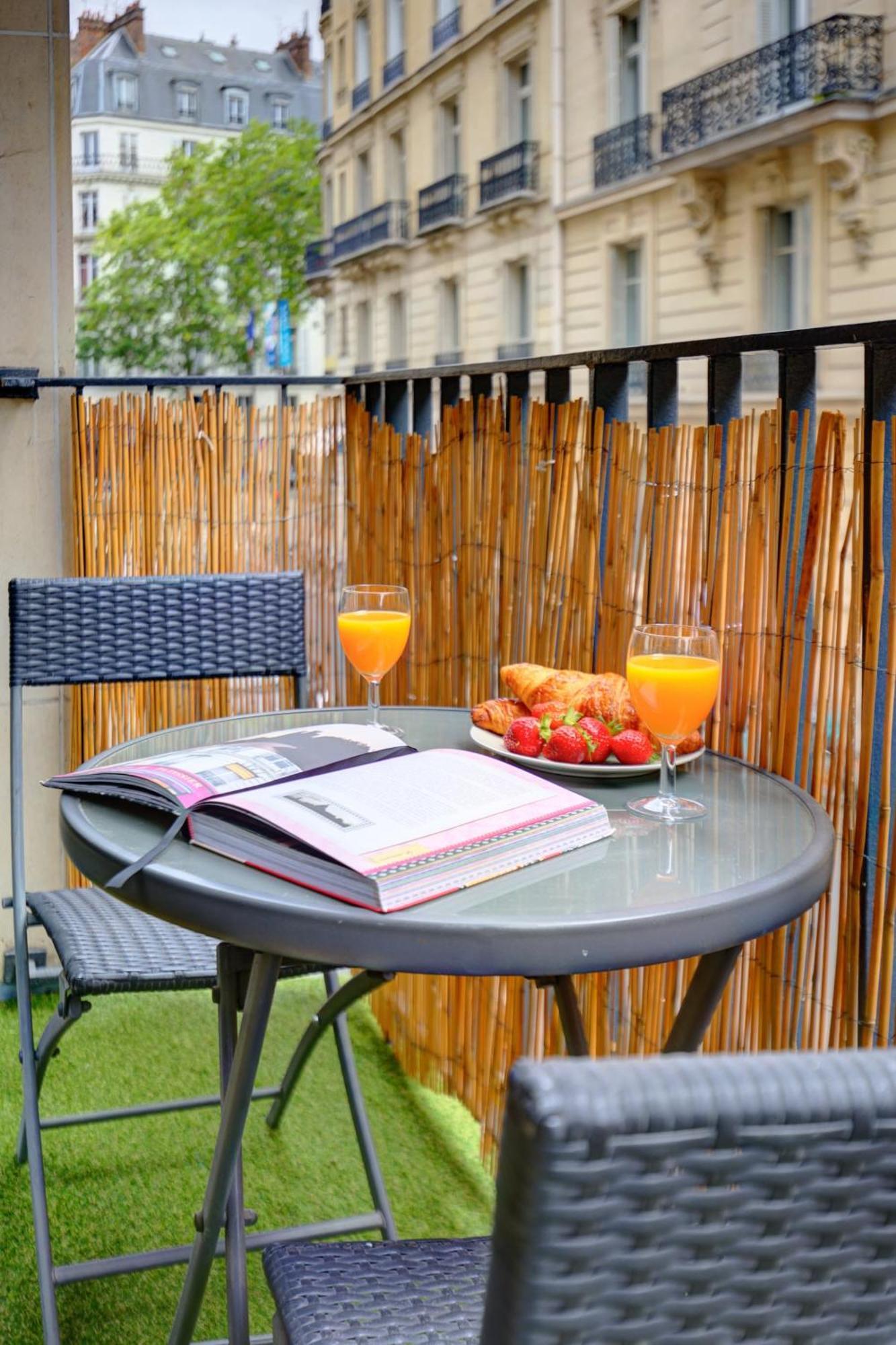 Apartment St Germain & Le Bon Marche With Balcony - Cityapartmentstay *