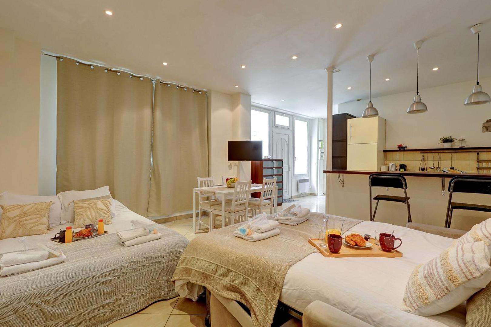 404 Charlotte - Superbe A Apartment