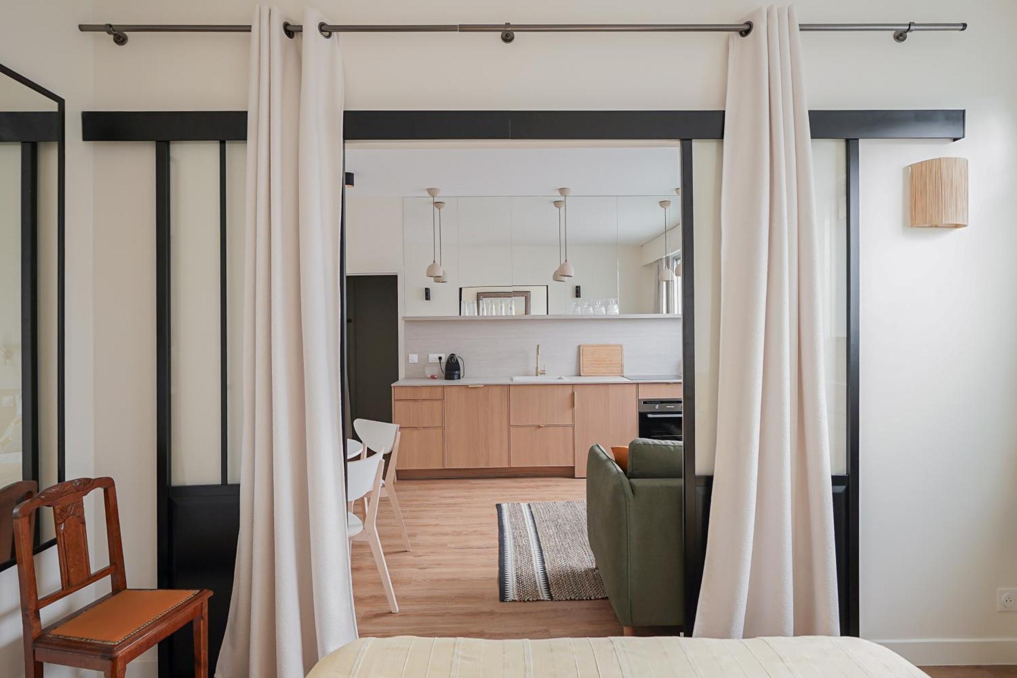 Moderne Et Chic Proche Tour Eiffel Apartment Paris