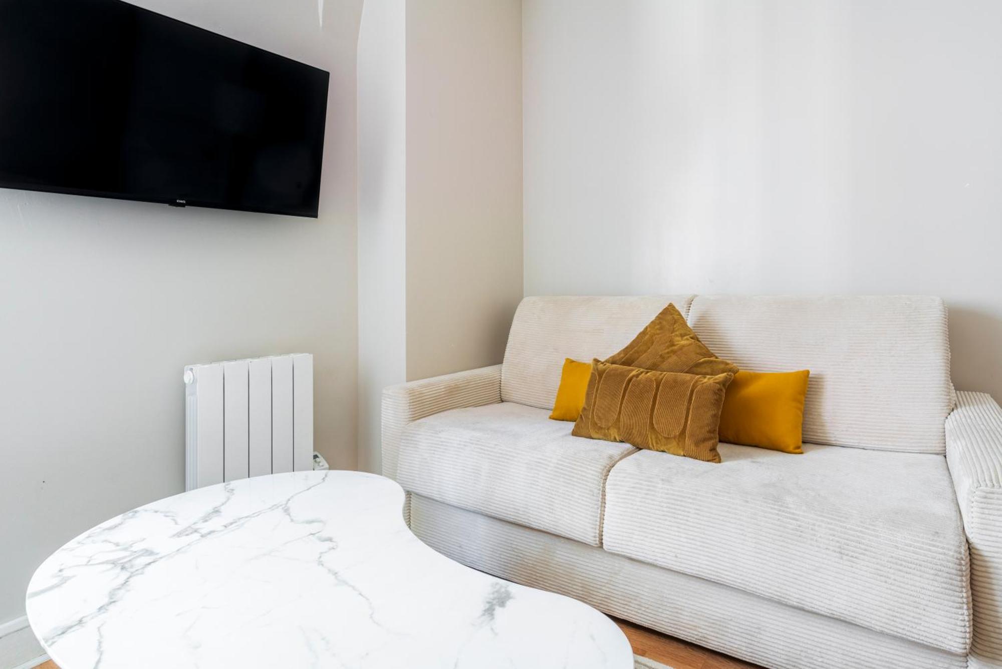 Au Coeur De Montparnasse Apartment *