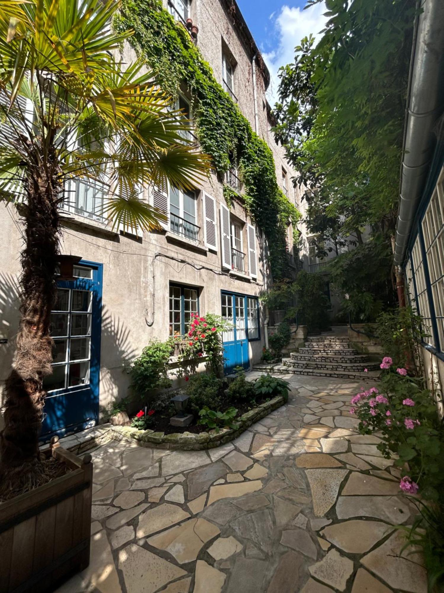 De Charme Donnant Sur Jardin Arbore Dans Le Calme Absolu Apartment