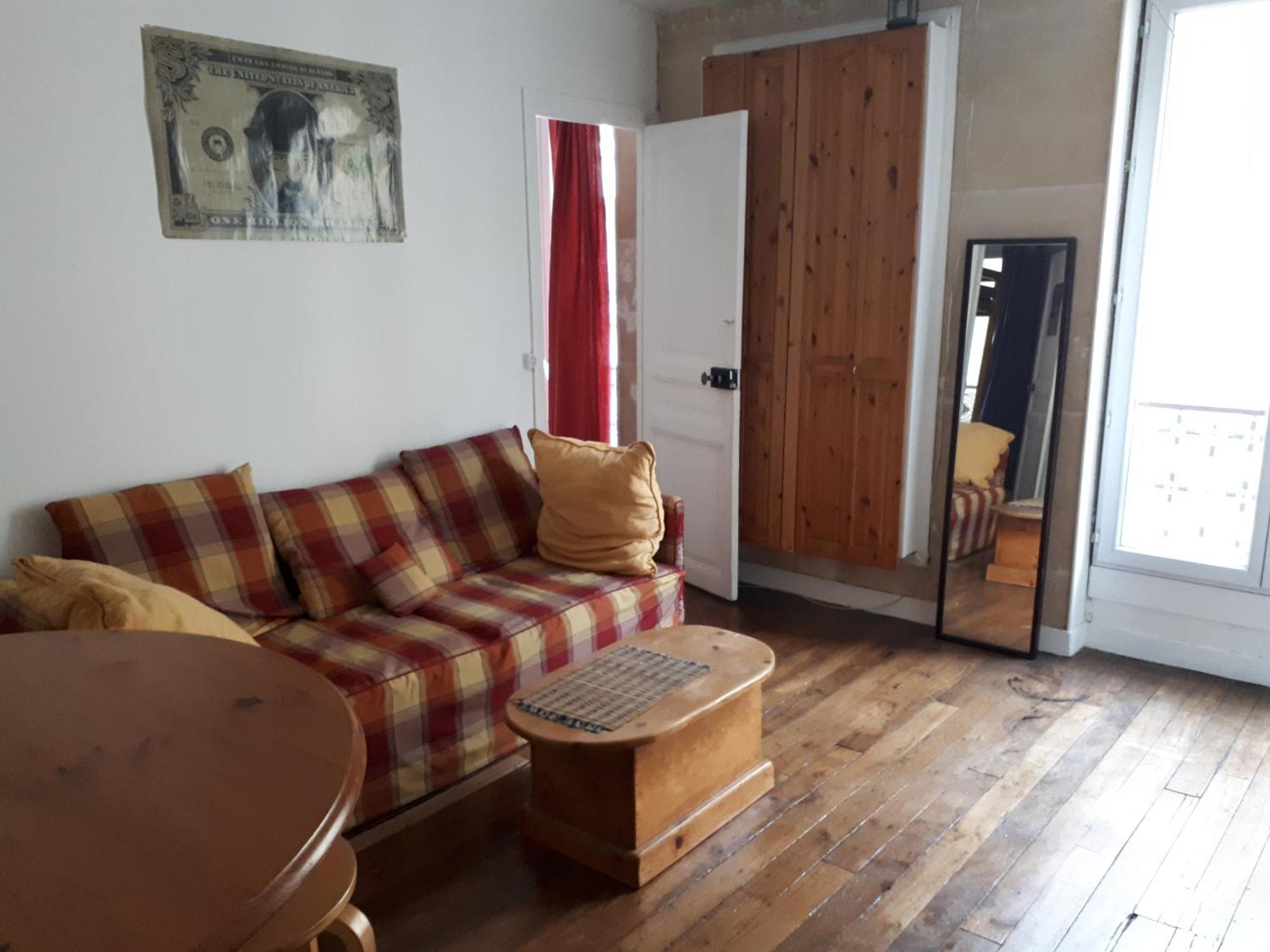Homestay Batignolles - Parisian Paris