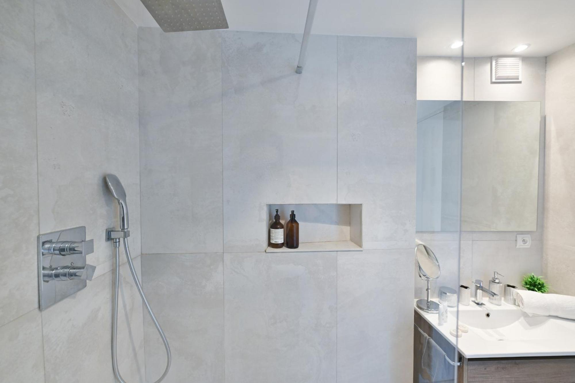 Stunning One-bedroom, Marais - Place Des Vosges * Paris