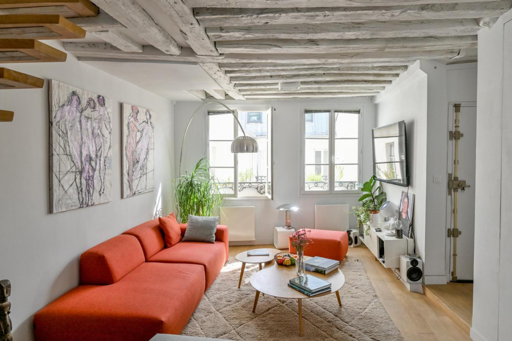 Stunning One-bedroom, Marais - Place Des Vosges