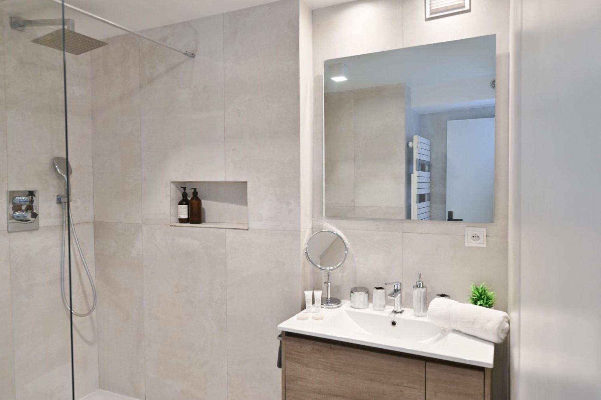 Stunning One-bedroom, Marais - Place Des Vosges Appartement *