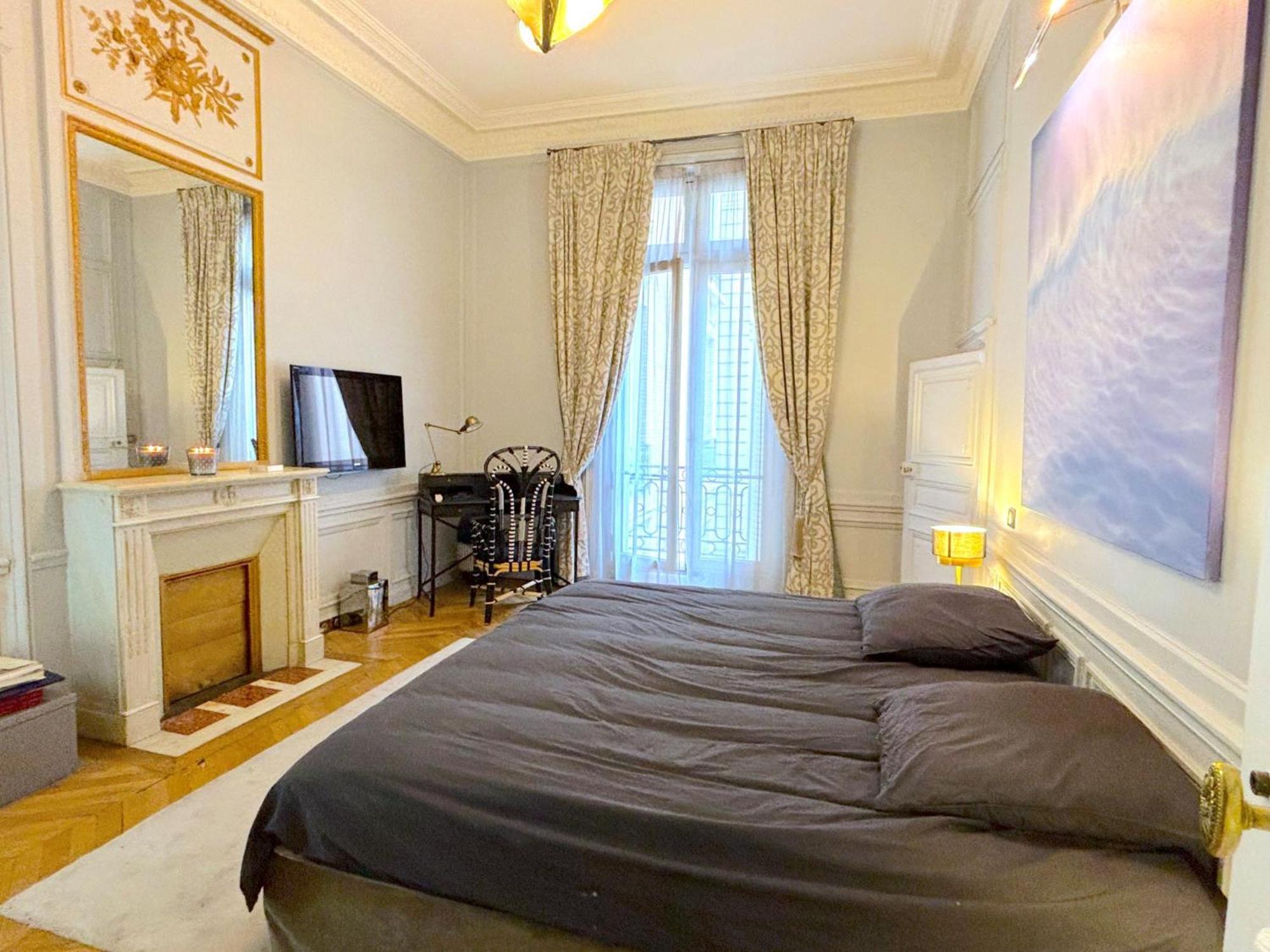 Vendome Apartment