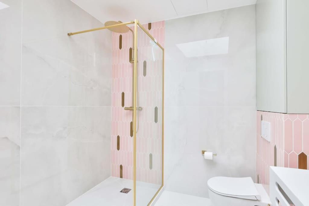 Romantic Getaway - Le Marais - With Ac *
