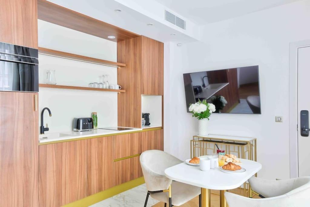 Romantic Getaway - Le Marais - With Ac Apartment *