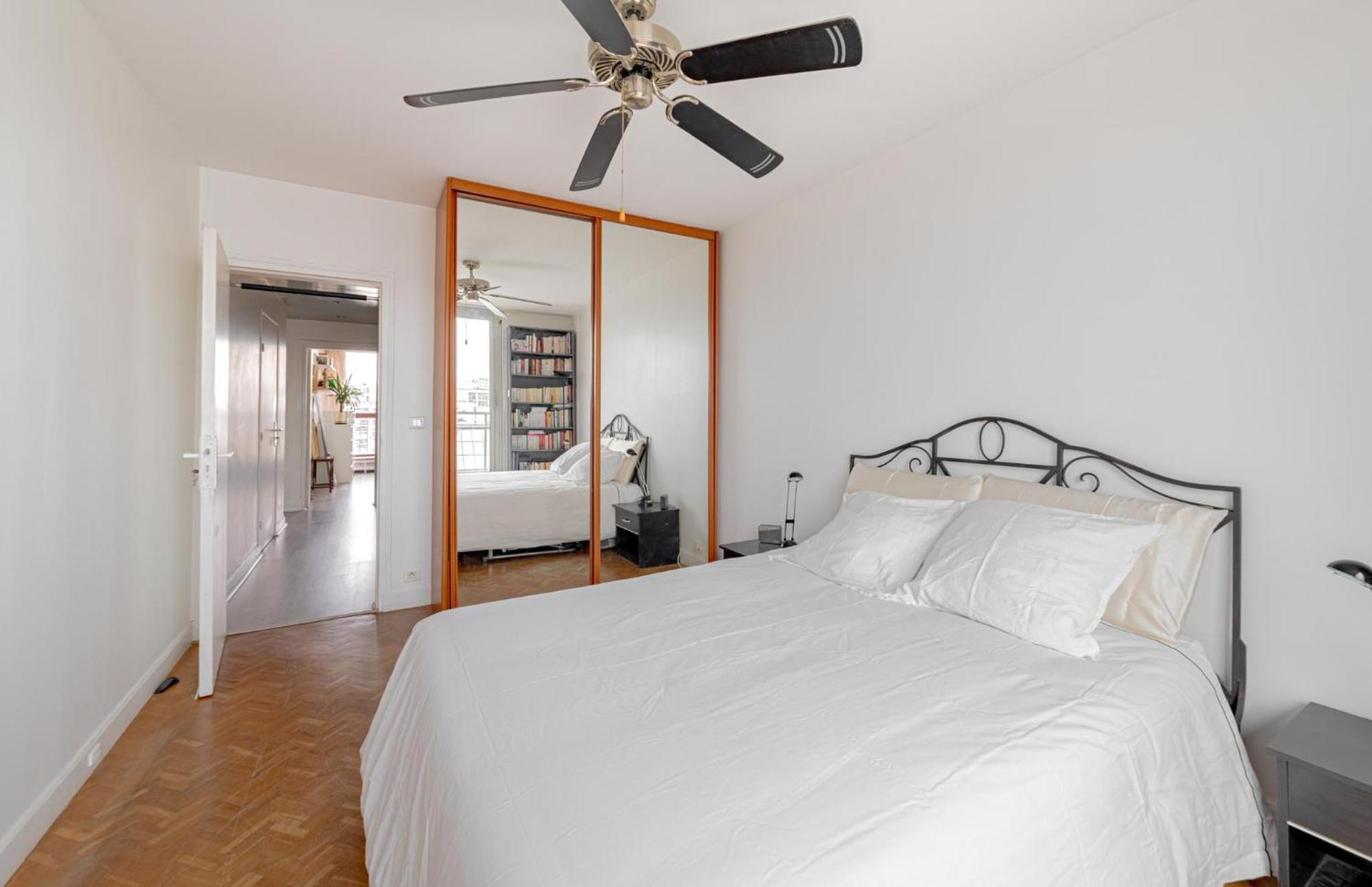 New - 3 Bedroom Flat With Eiffel Tower View