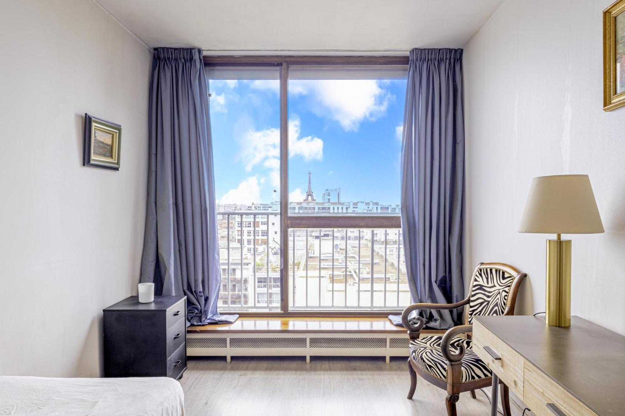 Apartment New - 3 Bedroom Flat With Eiffel Tower View Paris