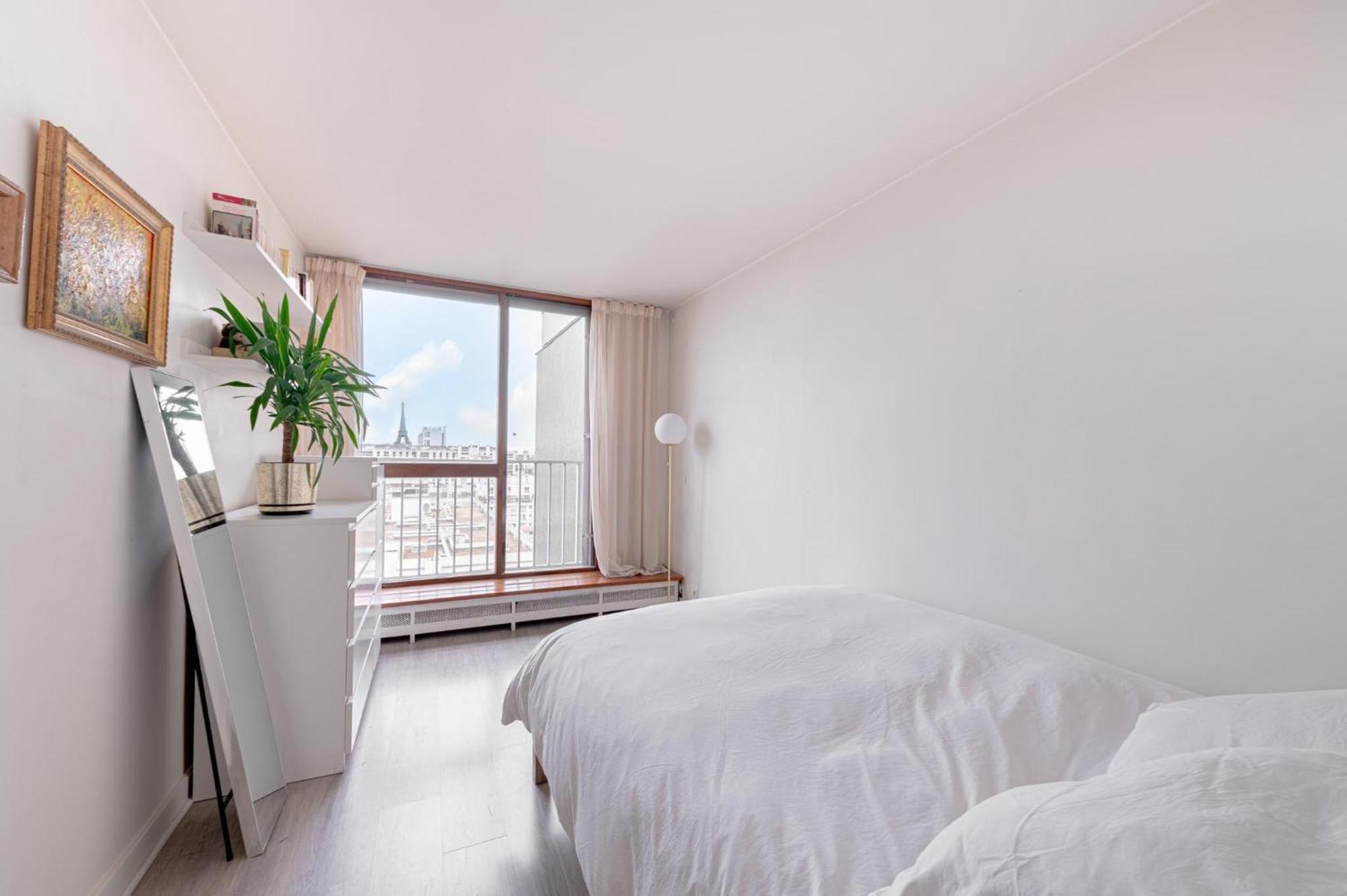 Apartment New - 3 Bedroom Flat With Eiffel Tower View *