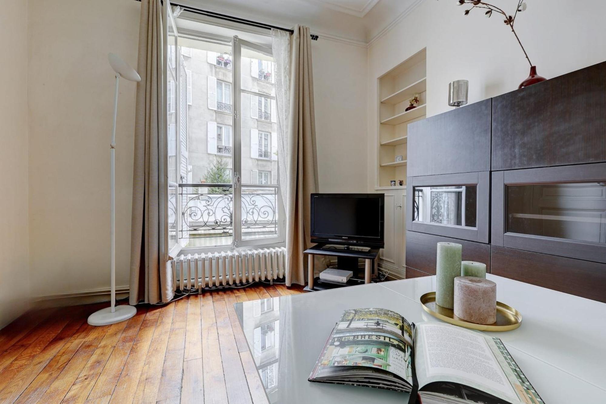 Historic Montparnasse & Jardin Atlantique - Cityapartmentstay Apartment