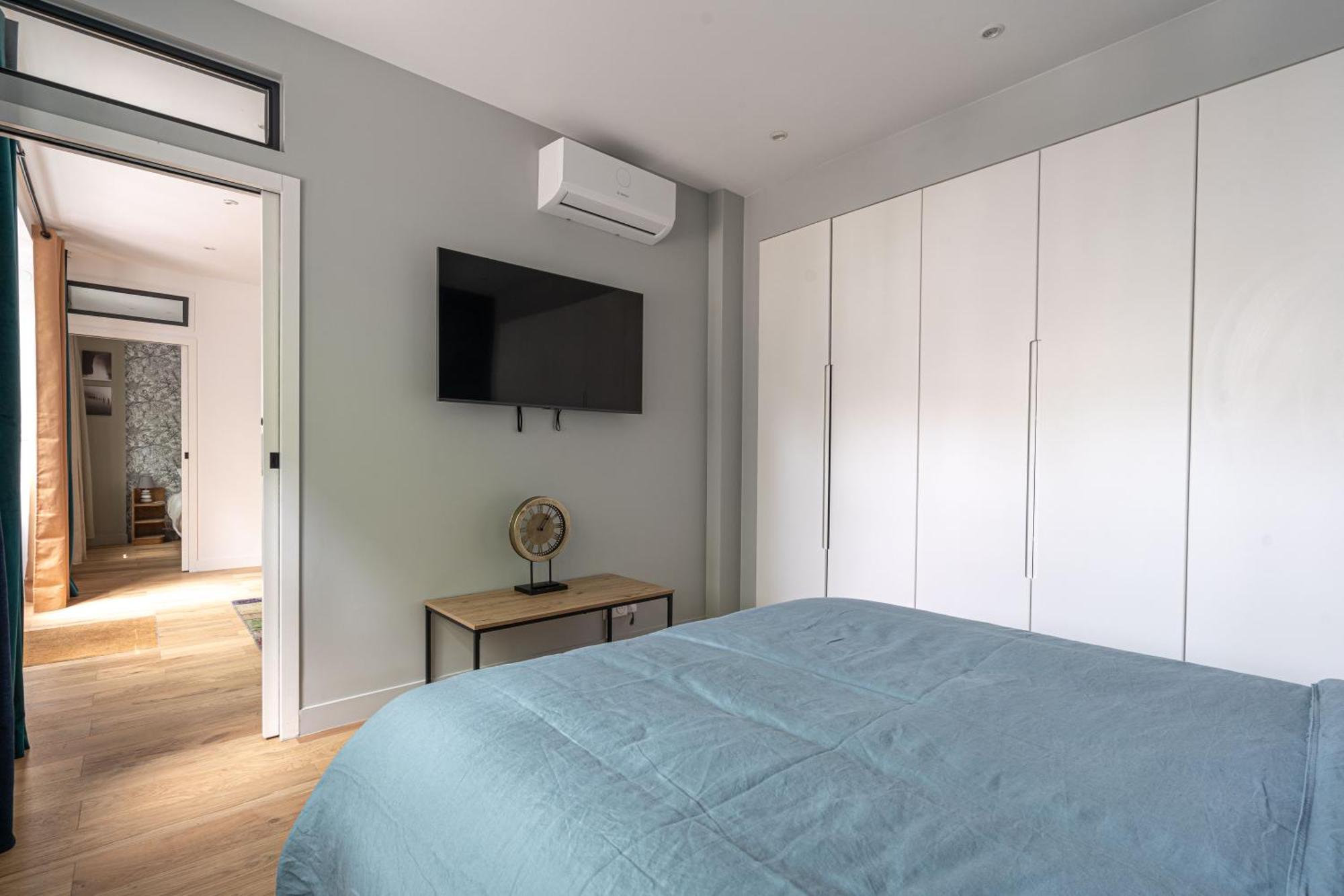 Grand Climatise 2br Avec Terrasse Apartment