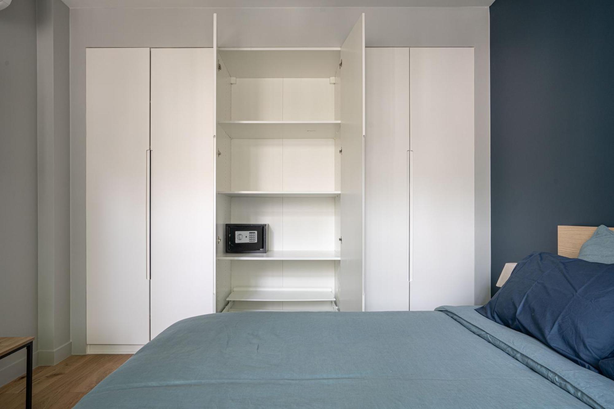Grand Climatise 2br Avec Terrasse Paris