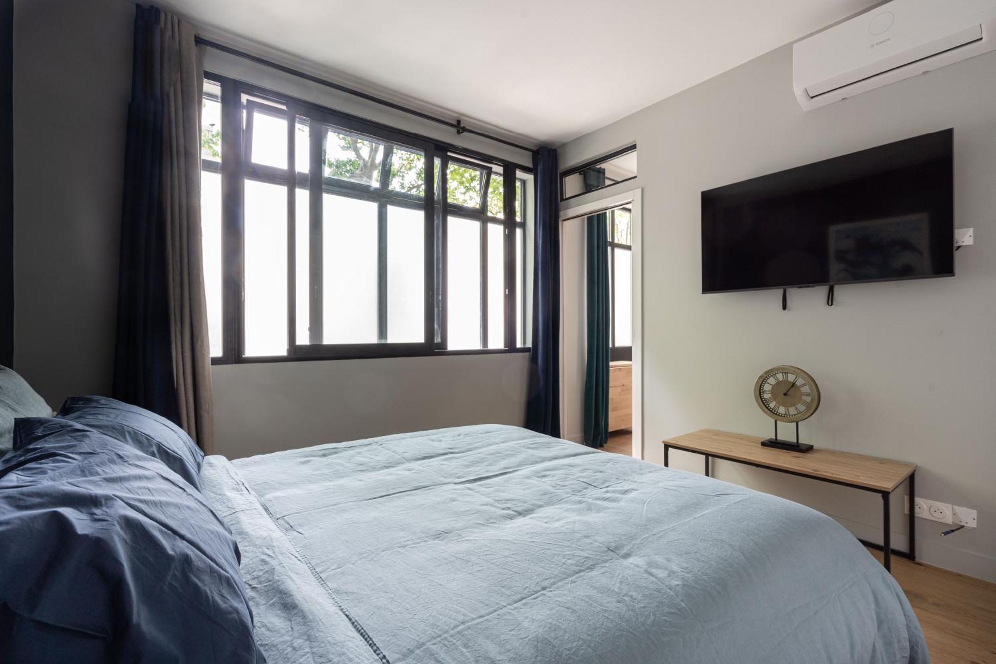 Grand Climatise 2br Avec Terrasse