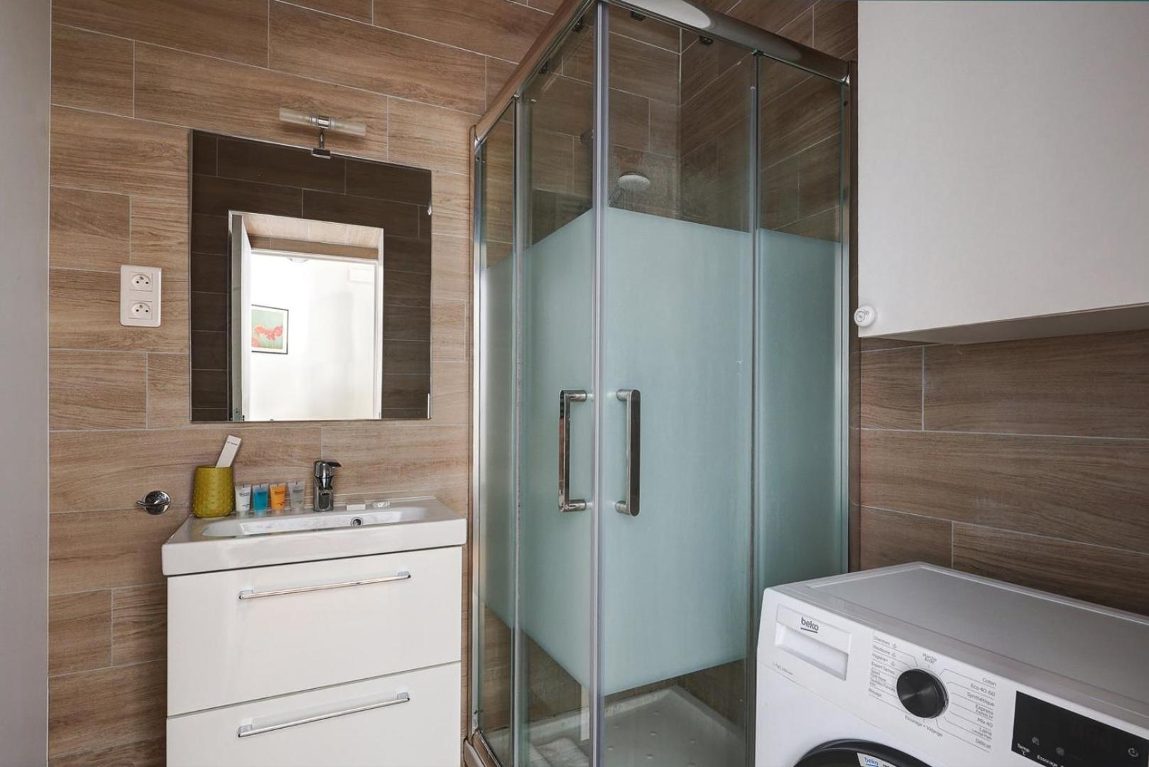 Apartment 338 Montmartre - Superb In Paris