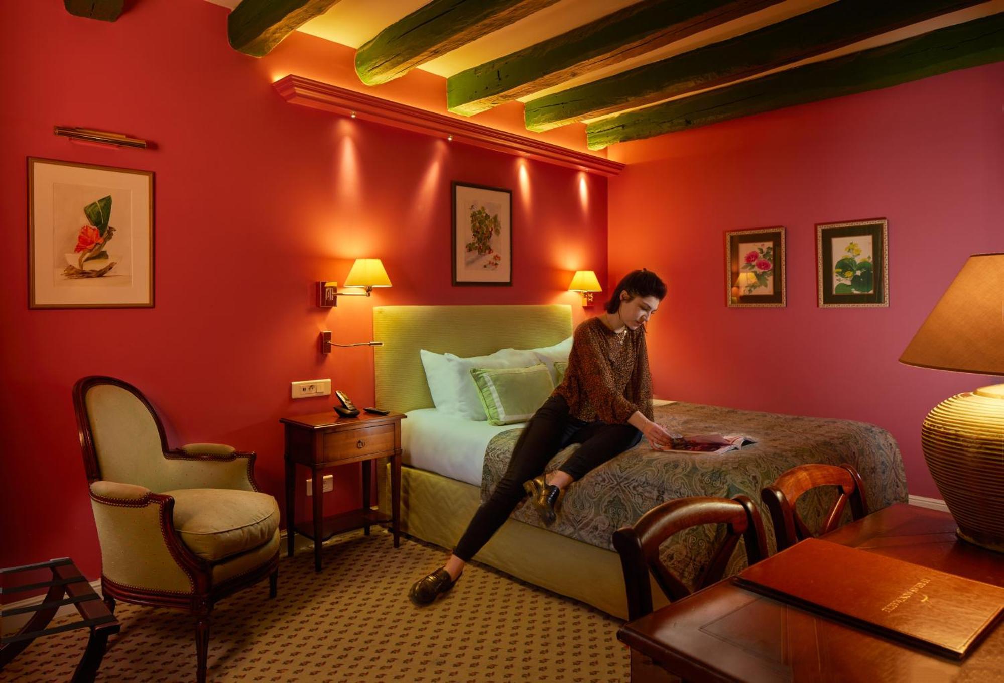 Le Relais Montmartre Hotel