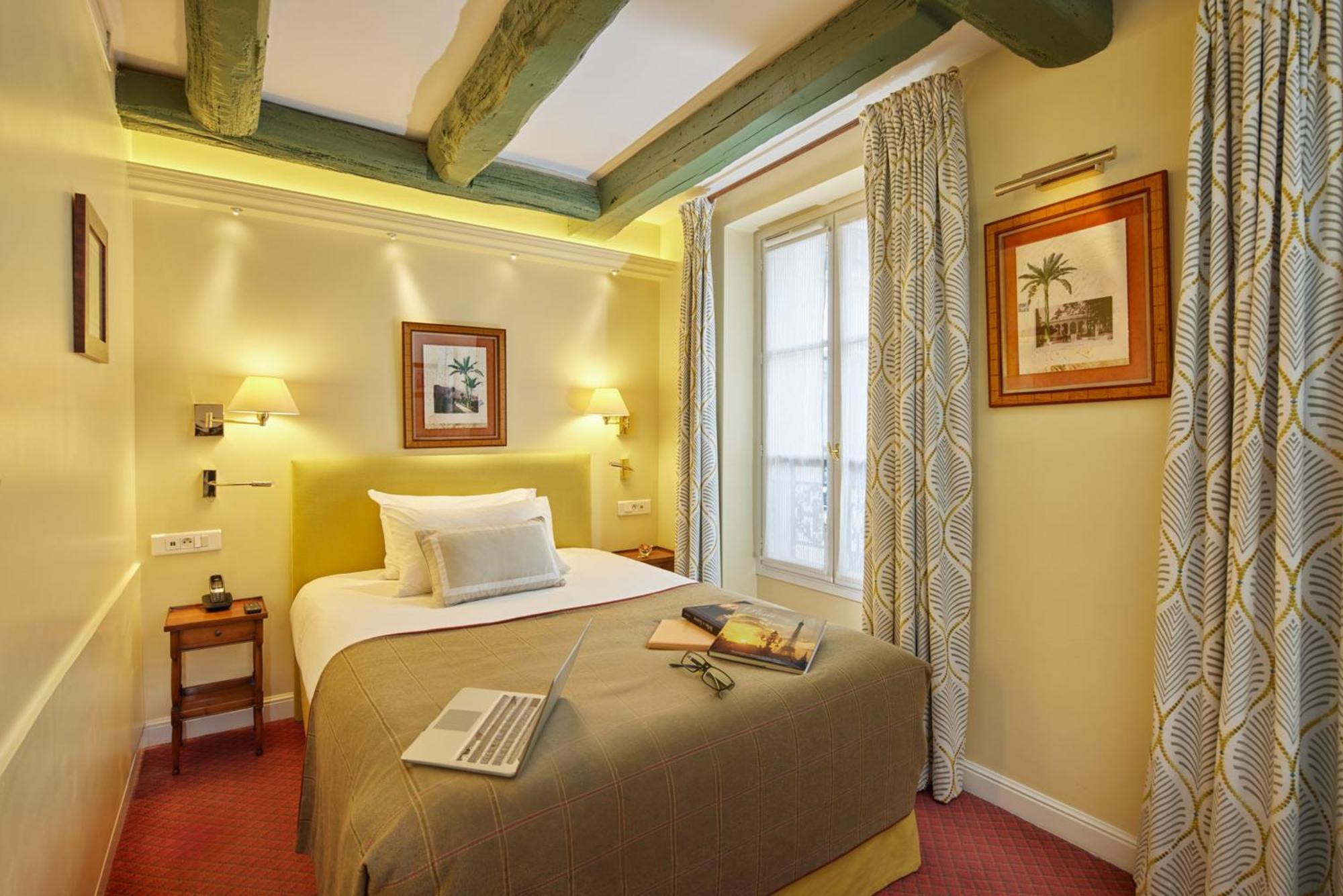 Hotel Le Relais Montmartre Paris