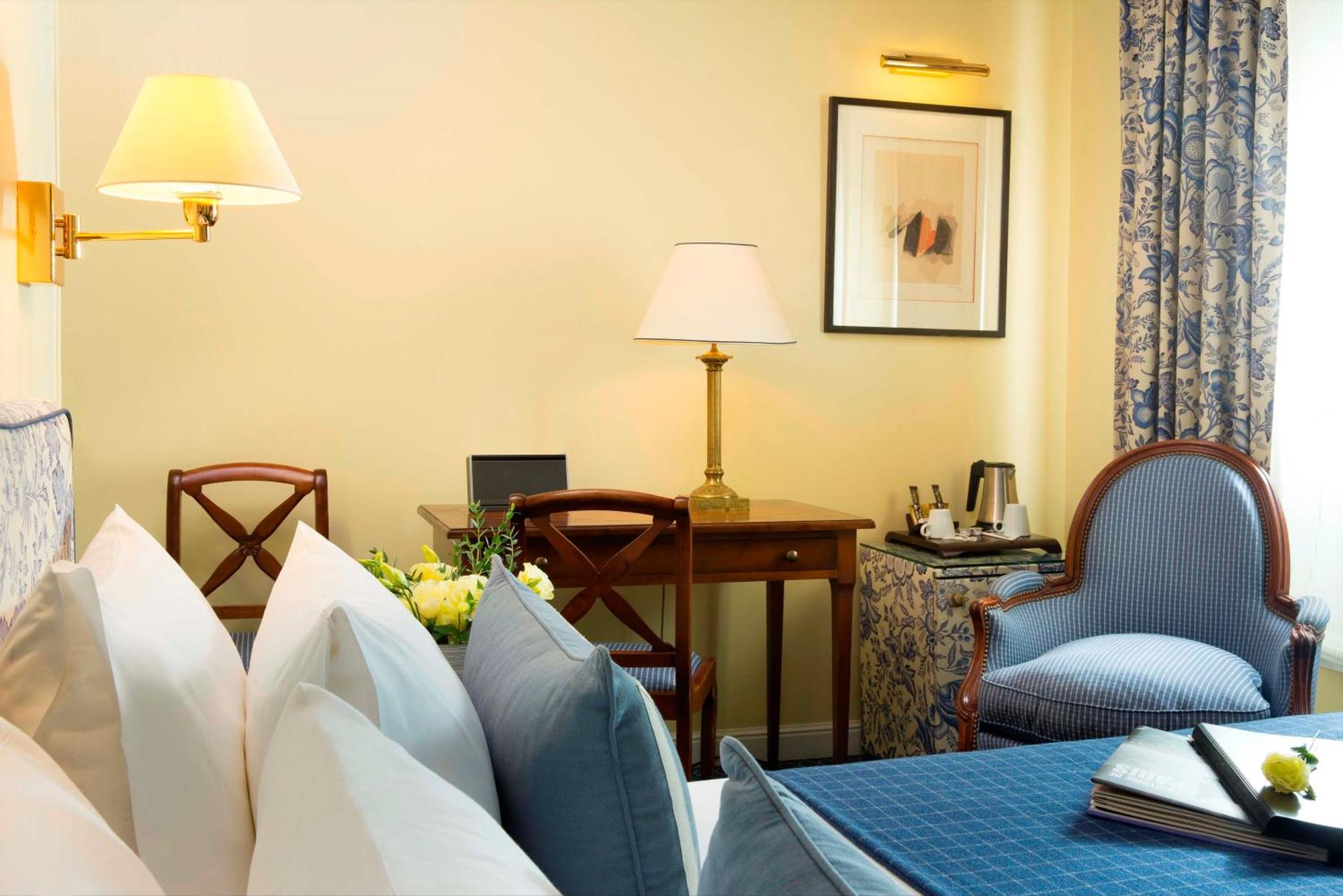 Le Relais Montmartre Paris