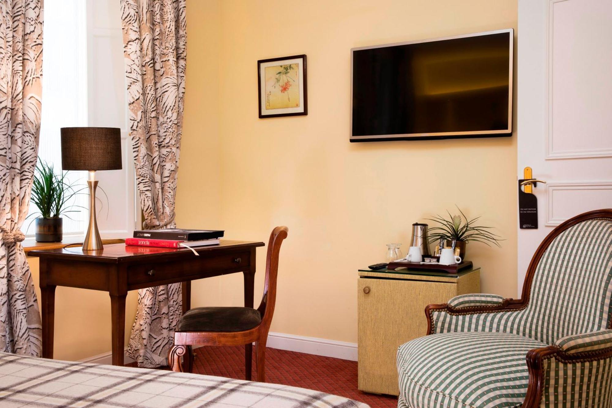 Le Relais Montmartre 4* Paris