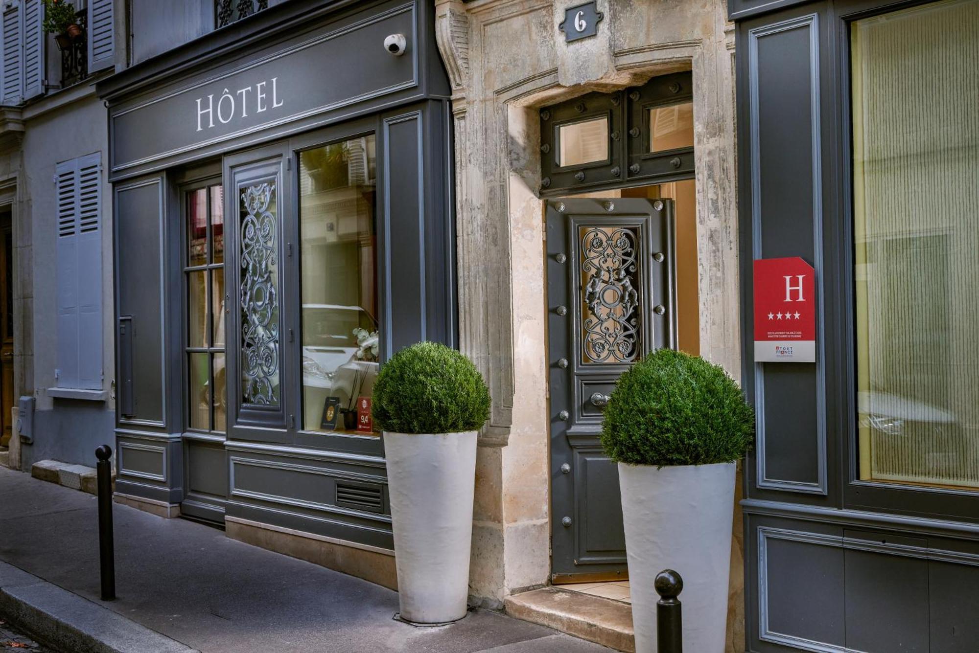Le Relais Montmartre Hotel