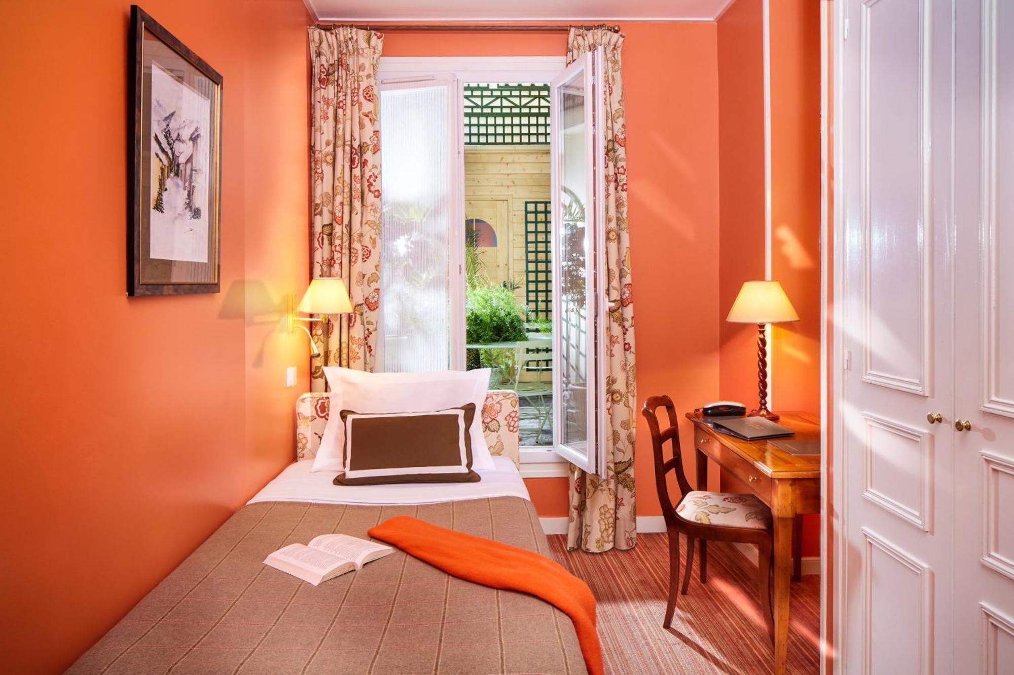 Hotel Relais Du Louvre Paris