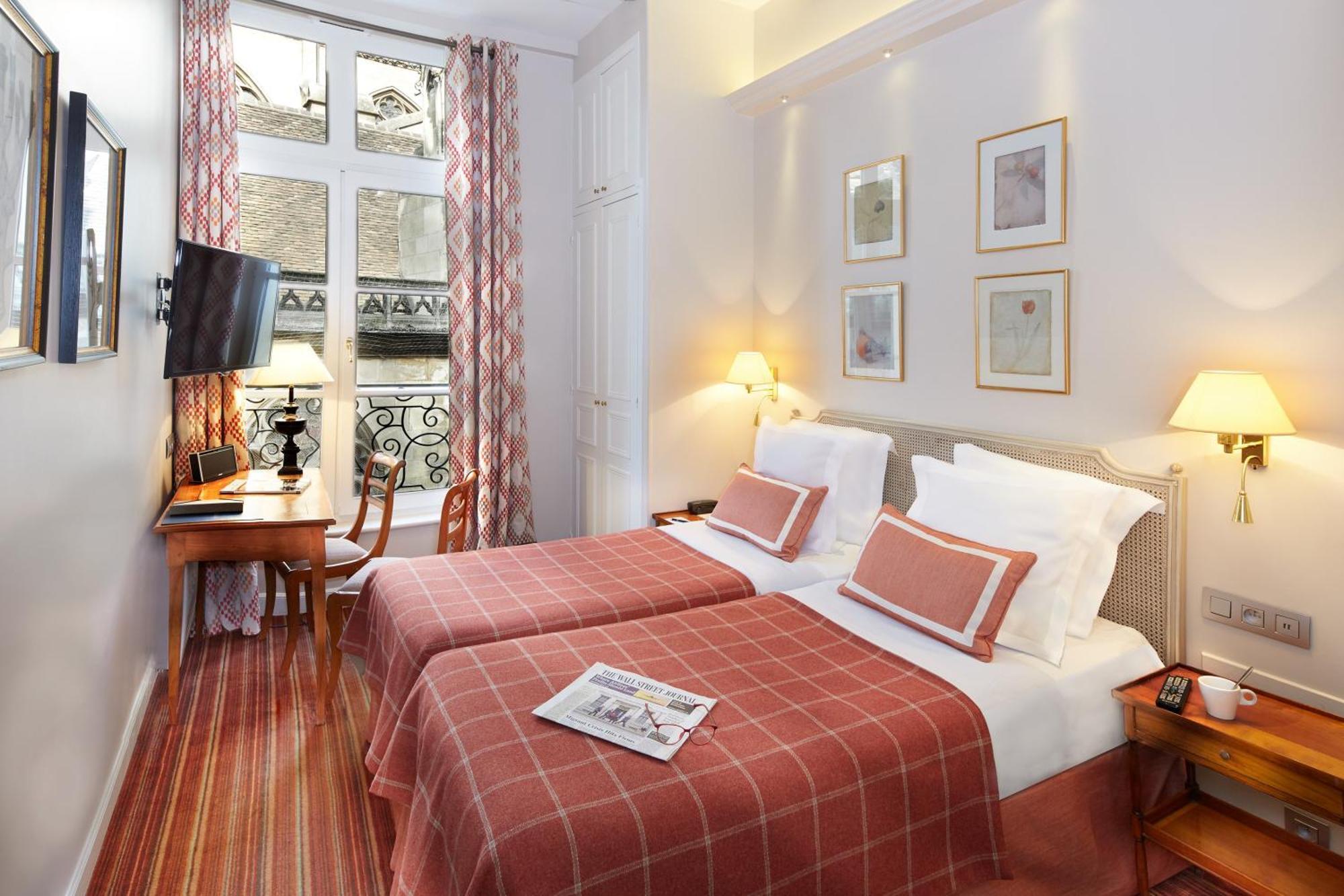 Hotel Relais Du Louvre Paris
