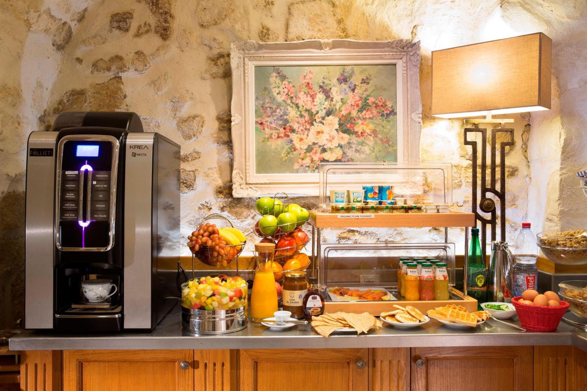 Hotel Le Relais Des Halles 4*