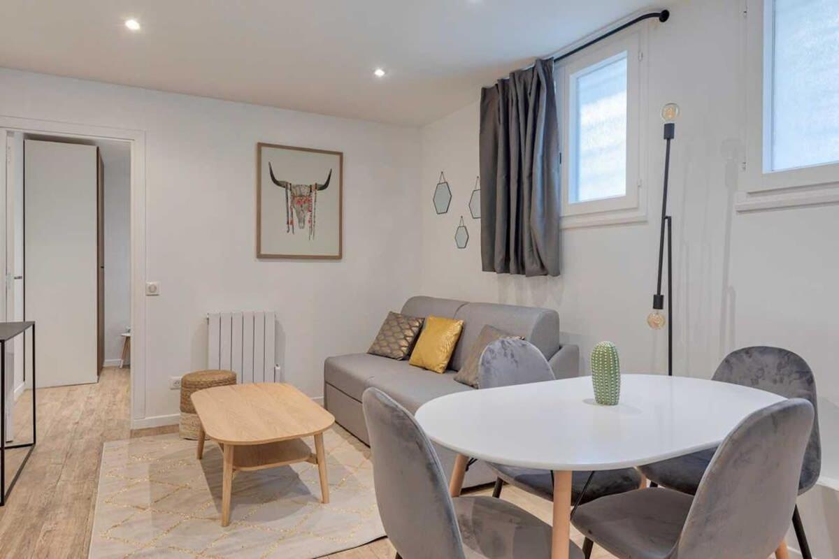 By Buttes Chaumont Park Parisian Freshness 12 Apartment *