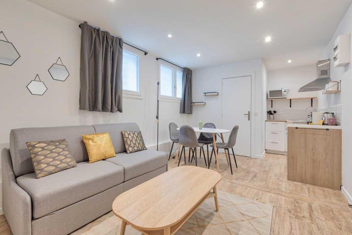 Apartment By Buttes Chaumont Park Parisian Freshness 12 Paris