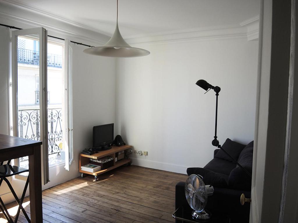 Private With Bathroom In Sunny Flat Homestay *