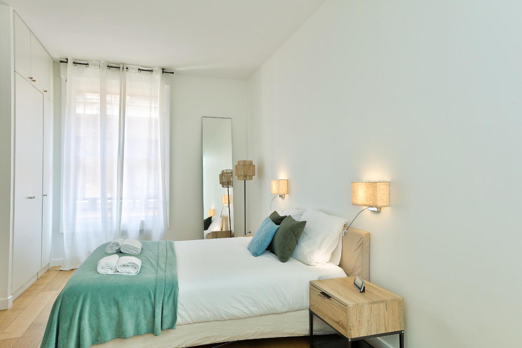 Splendid In The Heart Of The Chic 16th Paris