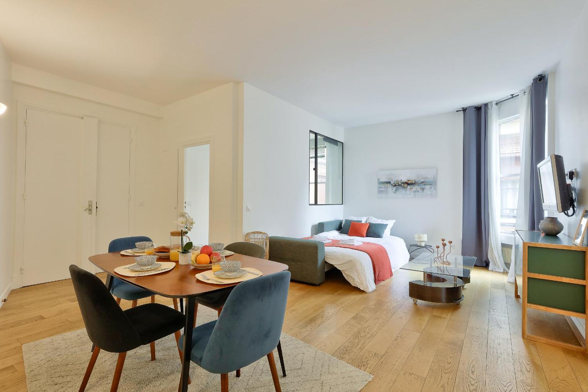 Splendid In The Heart Of The Chic 16th Apartment