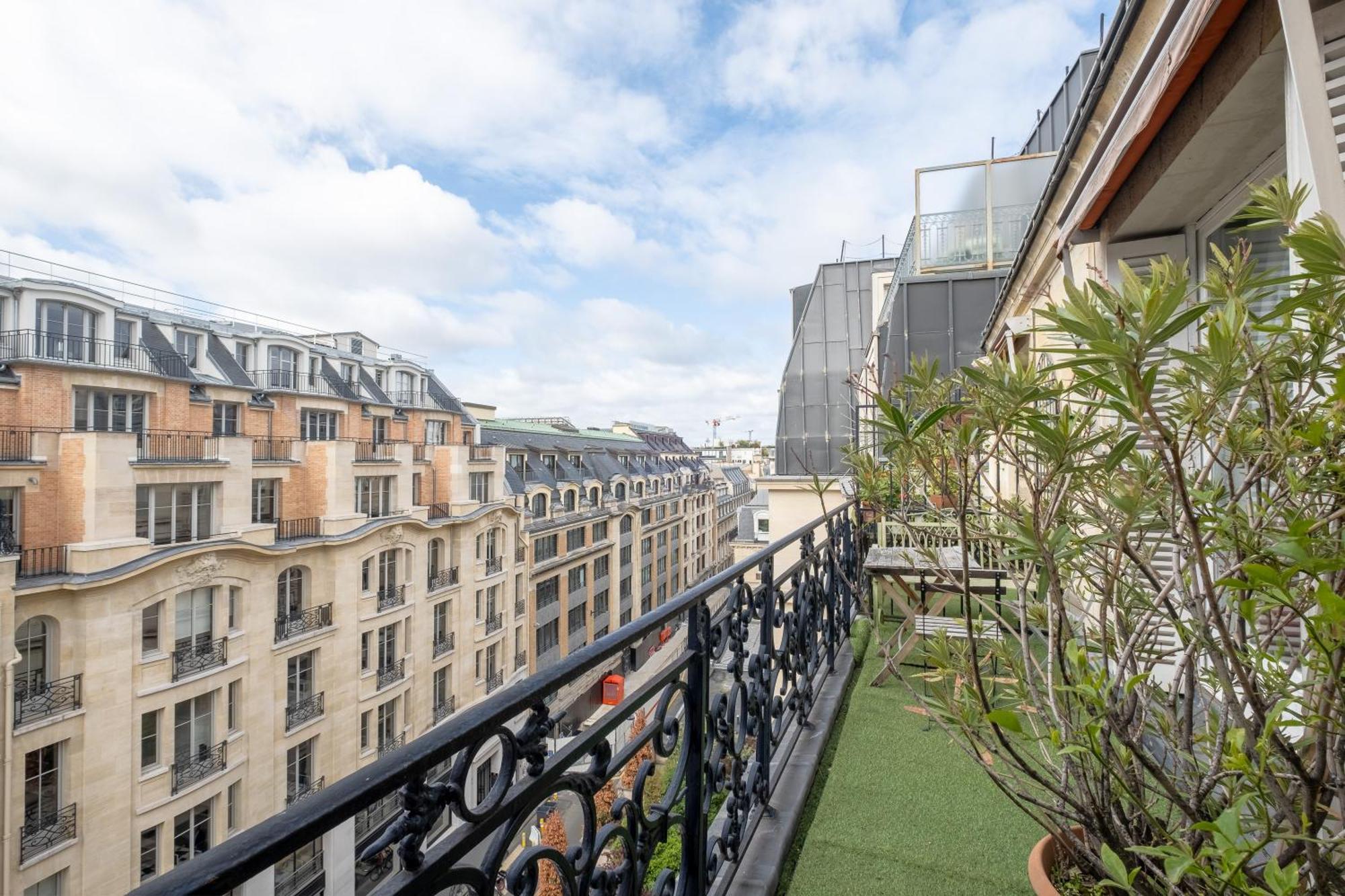 Apartment Veeve - Haussmannian Heights Paris